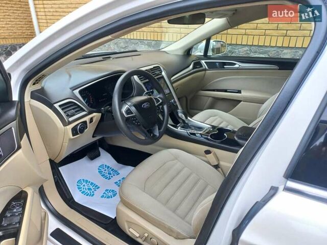 Форд Фьюжн 2014 в Красноград на Automoto.ua Белый Форд Фьюжн, объемом двигателя 2.5 л и пробегом 180 тыс. км за 10500 $, фото 5 на Automoto.ua