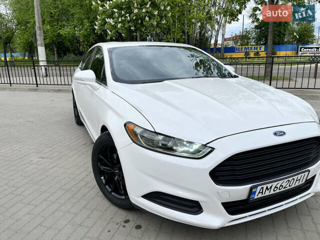Белый Форд Фьюжн, объемом двигателя 2.5 л и пробегом 180 тыс. км за 13700 $, фото 7 на Automoto.ua