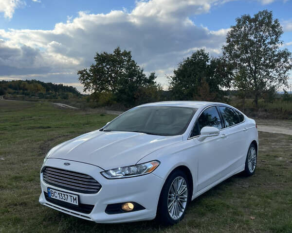 Форд Фьюжн 2014 в Яворове на Automoto.ua Белый Форд Фьюжн, объемом двигателя 2 л и пробегом 323 тыс. км за 10999 $, фото 2 на Automoto.ua