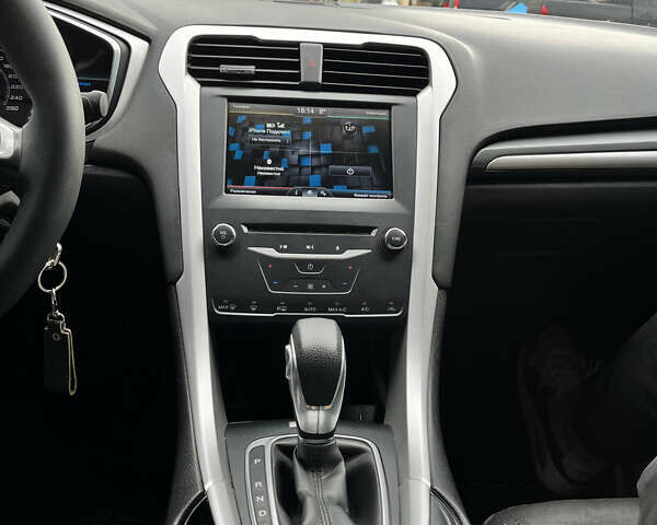 Белый Форд Фьюжн, объемом двигателя 2.5 л и пробегом 180 тыс. км за 13700 $, фото 39 на Automoto.ua