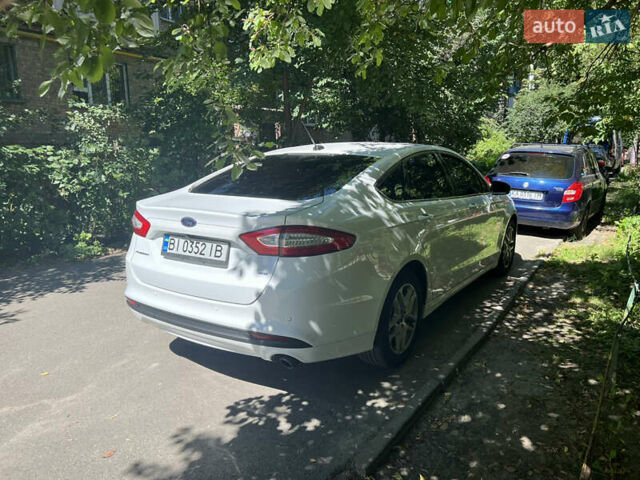 Білий Форд Фьюжен, об'ємом двигуна 2.5 л та пробігом 208 тис. км за 10000 $, фото 13 на Automoto.ua