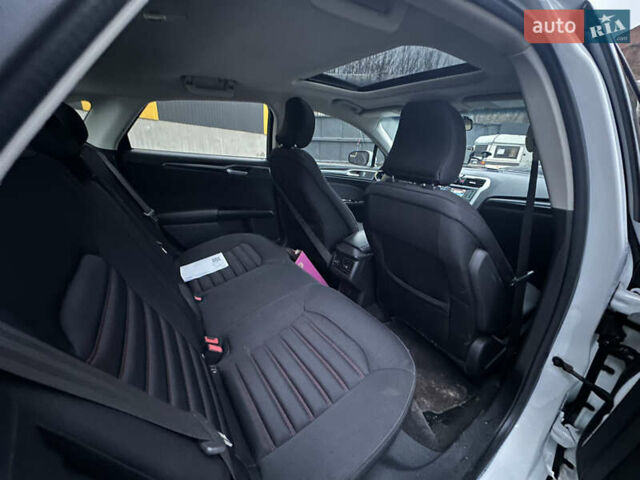 Белый Форд Фьюжн, объемом двигателя 2.49 л и пробегом 253 тыс. км за 9600 $, фото 30 на Automoto.ua