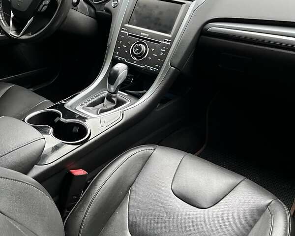 Белый Форд Фьюжн, объемом двигателя 2 л и пробегом 137 тыс. км за 11000 $, фото 26 на Automoto.ua