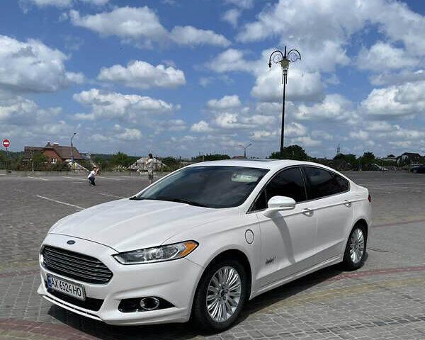 Форд Фьюжн 2014 в Харькове на Automoto.ua Белый Форд Фьюжн, объемом двигателя 2 л и пробегом 113 тыс. км за 14500 $, фото 3 на Automoto.ua