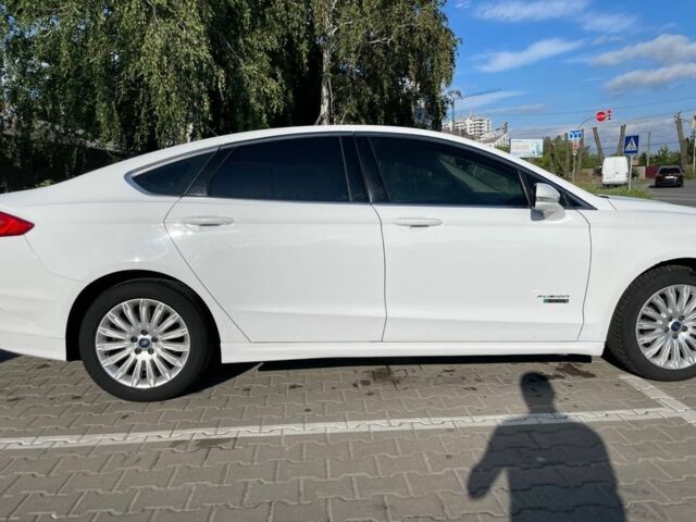 Белый Форд Фьюжн, объемом двигателя 2 л и пробегом 277 тыс. км за 9800 $, фото 13 на Automoto.ua