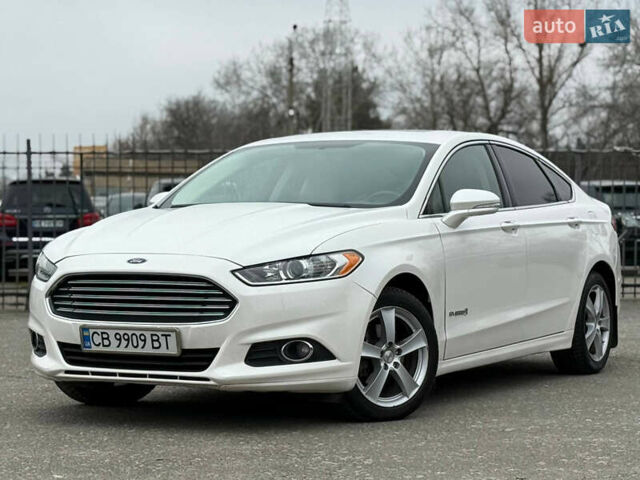 Білий Форд Фьюжен, об'ємом двигуна 2 л та пробігом 153 тис. км за 9500 $, фото 2 на Automoto.ua