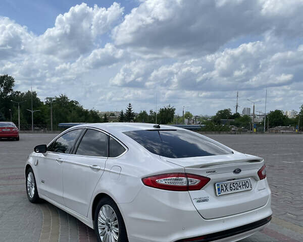 Форд Фьюжн 2014 в Харькове на Automoto.ua Белый Форд Фьюжн, объемом двигателя 2 л и пробегом 113 тыс. км за 14500 $, фото 6 на Automoto.ua