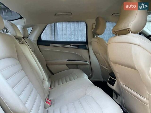 Белый Форд Фьюжн, объемом двигателя 2.5 л и пробегом 178 тыс. км за 7500 $, фото 22 на Automoto.ua