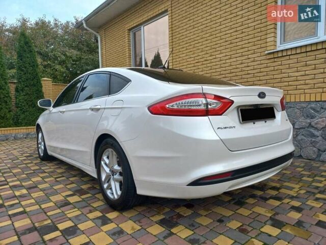 Форд Фьюжн 2014 в Красноград на Automoto.ua Белый Форд Фьюжн, объемом двигателя 2.5 л и пробегом 180 тыс. км за 10500 $, фото 1 на Automoto.ua