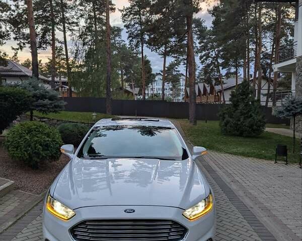 Форд Фьюжен 2014 у Києві на Automoto.ua Білий Форд Фьюжен, об'ємом двигуна 2.5 л та пробігом 211 тис. км за 9500 $, фото 6 на Automoto.ua