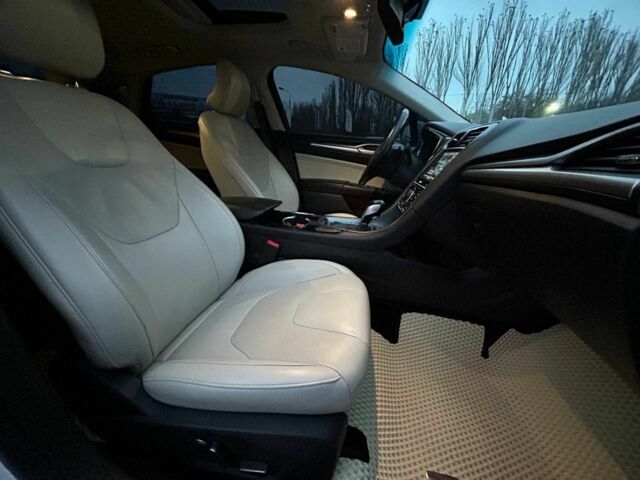 Білий Форд Фьюжен, об'ємом двигуна 2 л та пробігом 183 тис. км за 10500 $, фото 17 на Automoto.ua