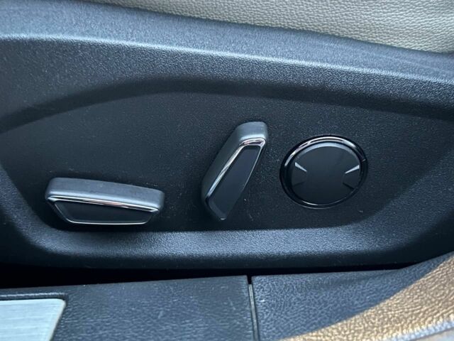 Білий Форд Фьюжен, об'ємом двигуна 2 л та пробігом 183 тис. км за 10500 $, фото 18 на Automoto.ua