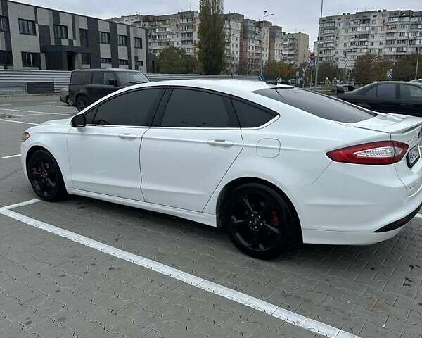 Форд Фьюжн 2014 в Киеве на Automoto.ua Белый Форд Фьюжн, объемом двигателя 2.5 л и пробегом 230 тыс. км за 9800 $, фото 8 на Automoto.ua
