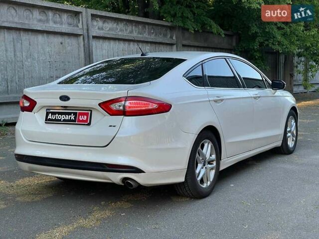 Белый Форд Фьюжн, объемом двигателя 2.5 л и пробегом 178 тыс. км за 7500 $, фото 6 на Automoto.ua