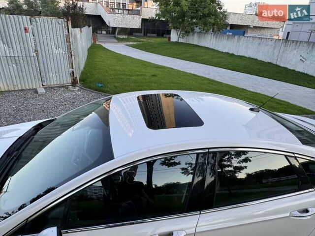 Форд Фьюжн 2014 в Львове на Automoto.ua Белый Форд Фьюжн, объемом двигателя 2 л и пробегом 304 тыс. км за 11000 $, фото 1 на Automoto.ua