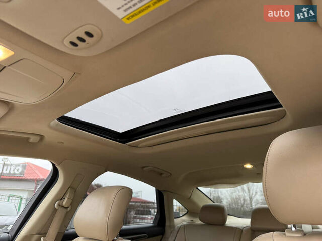 Білий Форд Фьюжен, об'ємом двигуна 2 л та пробігом 153 тис. км за 9500 $, фото 27 на Automoto.ua