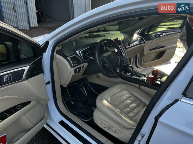 Форд Фьюжн 2014 в Одессе на Automoto.ua Белый Форд Фьюжн, объемом двигателя 2 л и пробегом 186 тыс. км за 12500 $, фото 8 на Automoto.ua