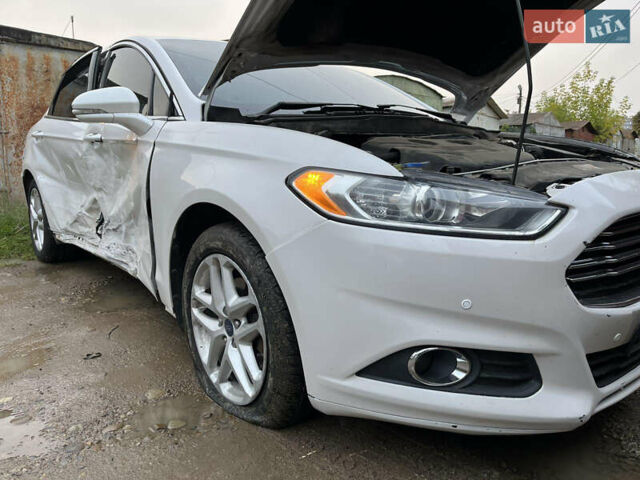 Білий Форд Фьюжен, об'ємом двигуна 2 л та пробігом 290 тис. км за 7500 $, фото 10 на Automoto.ua