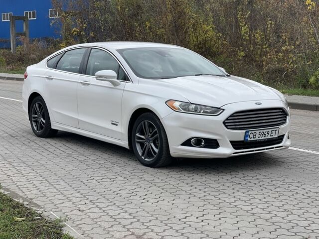 Форд Фьюжн 2014 в Нежине на Automoto.ua Белый Форд Фьюжн, объемом двигателя 2 л и пробегом 266 тыс. км за 11000 $, фото 3 на Automoto.ua