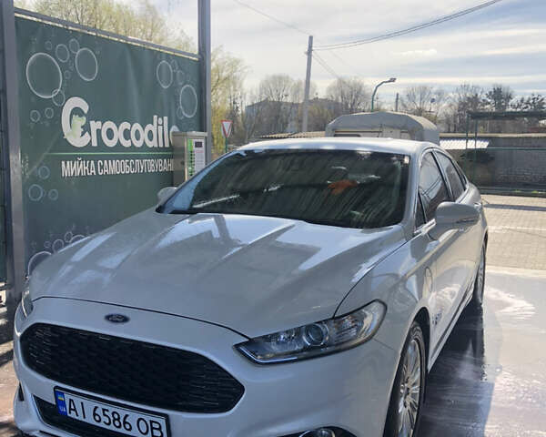 Форд Фьюжн 2014 в Киеве на Automoto.ua Белый Форд Фьюжн, объемом двигателя 2 л и пробегом 165 тыс. км за 15000 $, фото 5 на Automoto.ua