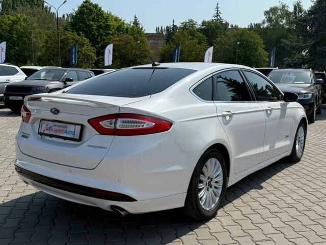 Белый Форд Фьюжн, объемом двигателя 2 л и пробегом 184 тыс. км за 10900 $, фото 6 на Automoto.ua