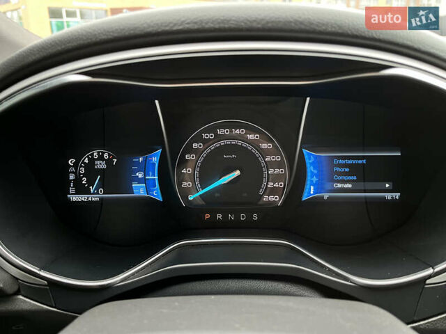 Белый Форд Фьюжн, объемом двигателя 2.5 л и пробегом 180 тыс. км за 13700 $, фото 38 на Automoto.ua