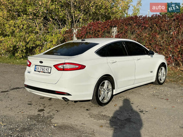 Білий Форд Фьюжен, об'ємом двигуна 2 л та пробігом 176 тис. км за 12000 $, фото 5 на Automoto.ua