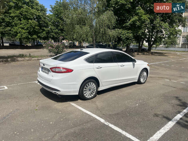 Білий Форд Фьюжен, об'ємом двигуна 2 л та пробігом 125 тис. км за 12000 $, фото 7 на Automoto.ua