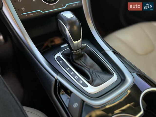 Белый Форд Фьюжн, объемом двигателя 2 л и пробегом 225 тыс. км за 11000 $, фото 21 на Automoto.ua