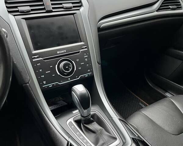 Белый Форд Фьюжн, объемом двигателя 2 л и пробегом 137 тыс. км за 11000 $, фото 28 на Automoto.ua