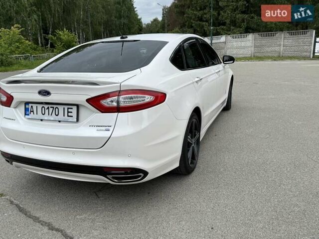 Белый Форд Фьюжн, объемом двигателя 2 л и пробегом 145 тыс. км за 11000 $, фото 3 на Automoto.ua