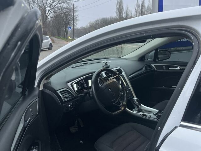 Білий Форд Фьюжен, об'ємом двигуна 2.5 л та пробігом 221 тис. км за 9700 $, фото 3 на Automoto.ua