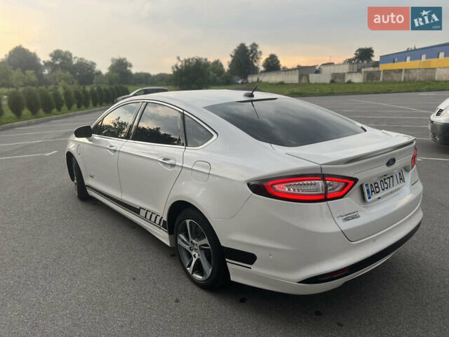 Белый Форд Фьюжн, объемом двигателя 2 л и пробегом 190 тыс. км за 13300 $, фото 8 на Automoto.ua