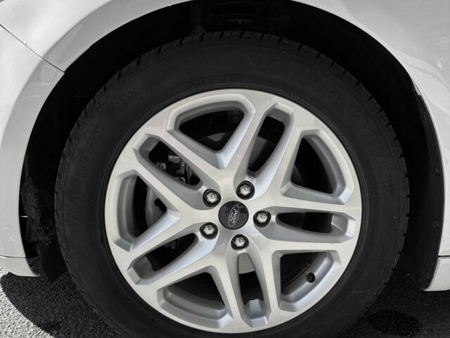 Белый Форд Фьюжн, объемом двигателя 2.5 л и пробегом 149 тыс. км за 10590 $, фото 9 на Automoto.ua