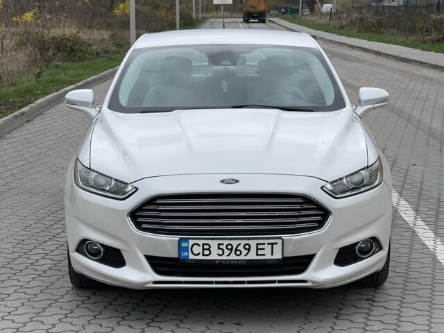 Форд Фьюжн 2014 в Нежине на Automoto.ua Белый Форд Фьюжн, объемом двигателя 2 л и пробегом 266 тыс. км за 11000 $, фото 1 на Automoto.ua