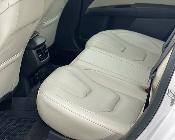 Белый Форд Фьюжн, объемом двигателя 2 л и пробегом 266 тыс. км за 10999 $, фото 13 на Automoto.ua