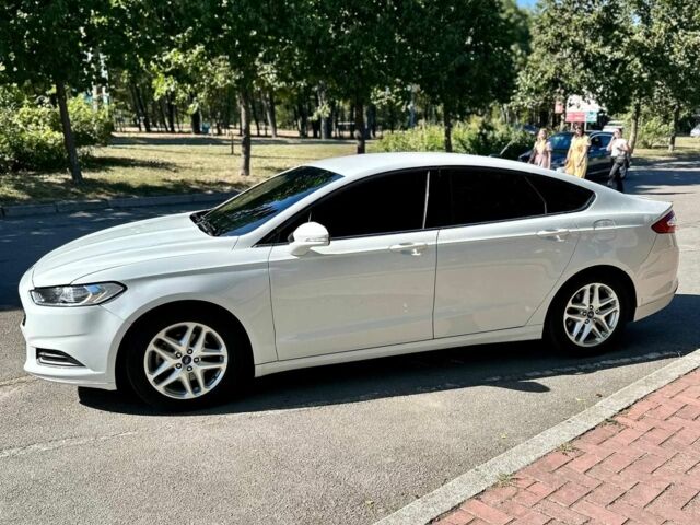 Белый Форд Фьюжн, объемом двигателя 2.5 л и пробегом 149 тыс. км за 10590 $, фото 4 на Automoto.ua