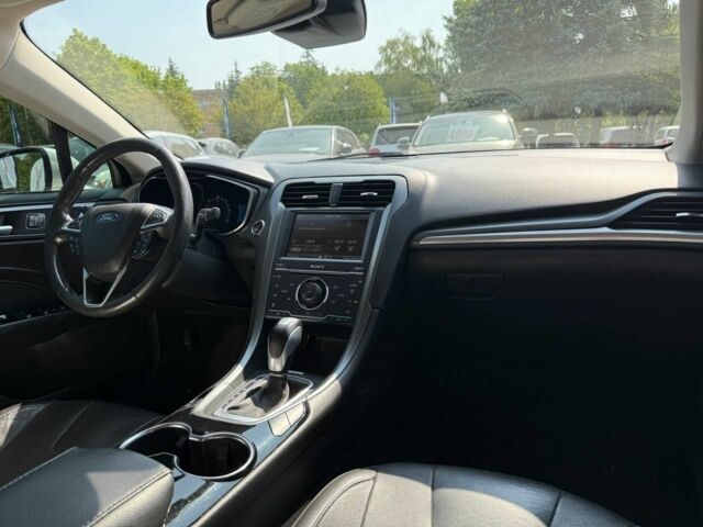 Белый Форд Фьюжн, объемом двигателя 2 л и пробегом 184 тыс. км за 10900 $, фото 9 на Automoto.ua