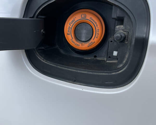 Форд Фьюжн 2014 в Харькове на Automoto.ua Белый Форд Фьюжн, объемом двигателя 2 л и пробегом 113 тыс. км за 14500 $, фото 33 на Automoto.ua