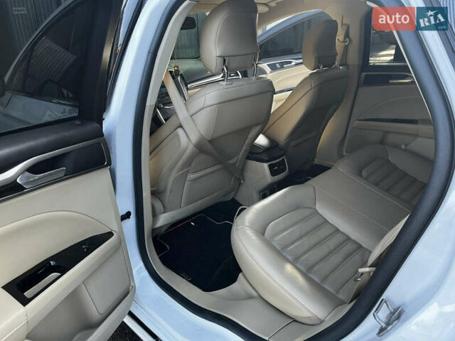 Форд Фьюжн 2014 в Одессе на Automoto.ua Белый Форд Фьюжн, объемом двигателя 2 л и пробегом 186 тыс. км за 12500 $, фото 7 на Automoto.ua