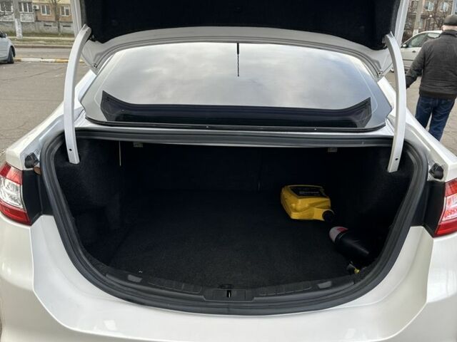 Белый Форд Фьюжн, объемом двигателя 1.5 л и пробегом 200 тыс. км за 7299 $, фото 13 на Automoto.ua