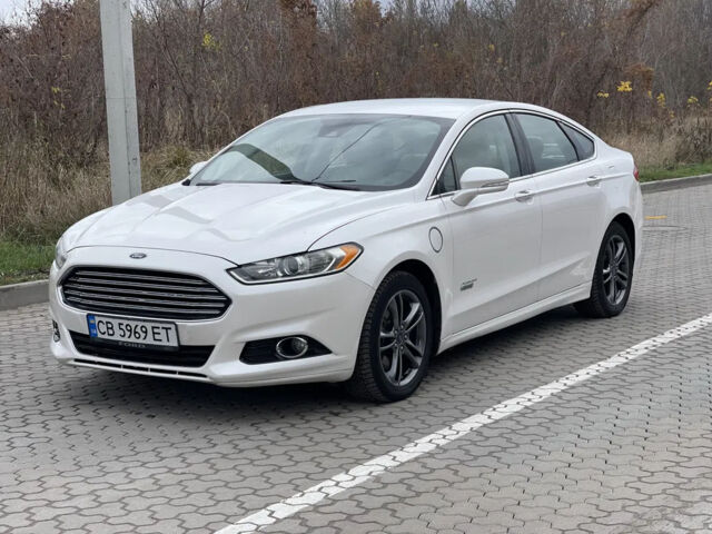 Белый Форд Фьюжн, объемом двигателя 2 л и пробегом 266 тыс. км за 11000 $, фото 2 на Automoto.ua