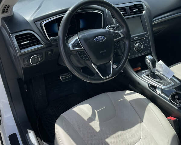 Форд Фьюжн 2014 в Харькове на Automoto.ua Белый Форд Фьюжн, объемом двигателя 2 л и пробегом 113 тыс. км за 14500 $, фото 19 на Automoto.ua
