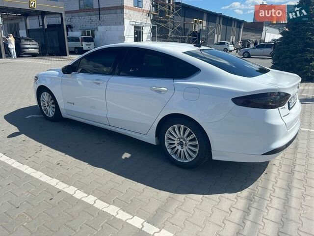 Белый Форд Фьюжн, объемом двигателя 2 л и пробегом 174 тыс. км за 11500 $, фото 15 на Automoto.ua