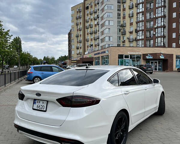 Белый Форд Фьюжн, объемом двигателя 2.5 л и пробегом 180 тыс. км за 13700 $, фото 3 на Automoto.ua