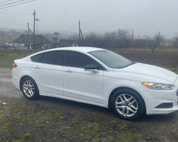 Білий Форд Фьюжен, об'ємом двигуна 2.49 л та пробігом 240 тис. км за 11000 $, фото 2 на Automoto.ua