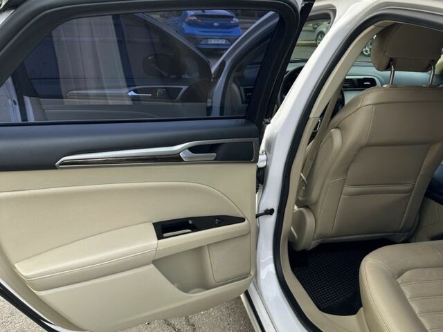 Белый Форд Фьюжн, объемом двигателя 1.5 л и пробегом 200 тыс. км за 7299 $, фото 9 на Automoto.ua