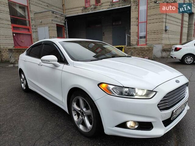 Белый Форд Фьюжн, объемом двигателя 2.5 л и пробегом 216 тыс. км за 8500 $, фото 19 на Automoto.ua