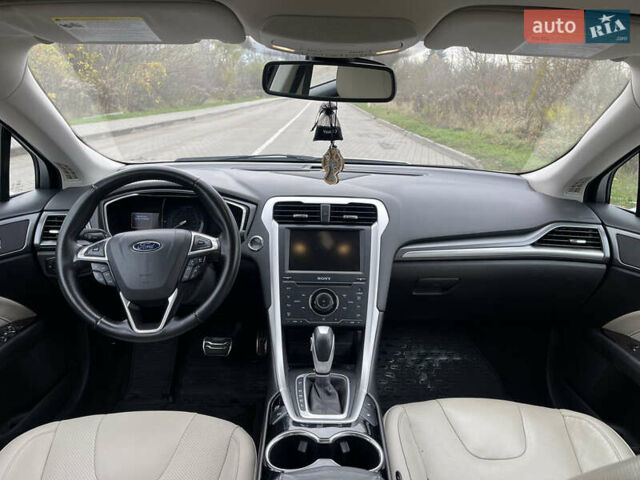 Белый Форд Фьюжн, объемом двигателя 2 л и пробегом 266 тыс. км за 10999 $, фото 15 на Automoto.ua