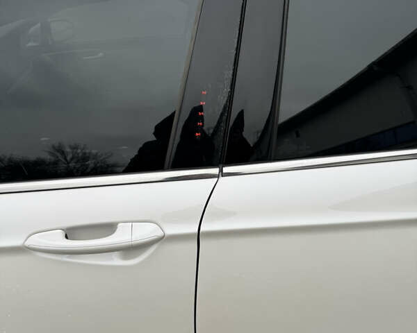 Белый Форд Фьюжн, объемом двигателя 2 л и пробегом 217 тыс. км за 9000 $, фото 24 на Automoto.ua